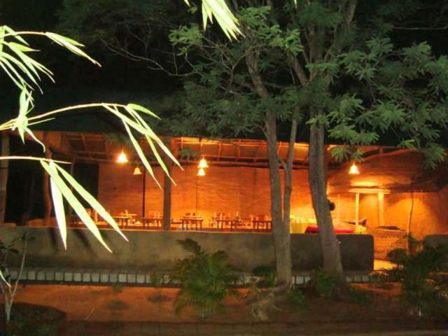 Jays Holiday Resort Habarana Exterior foto