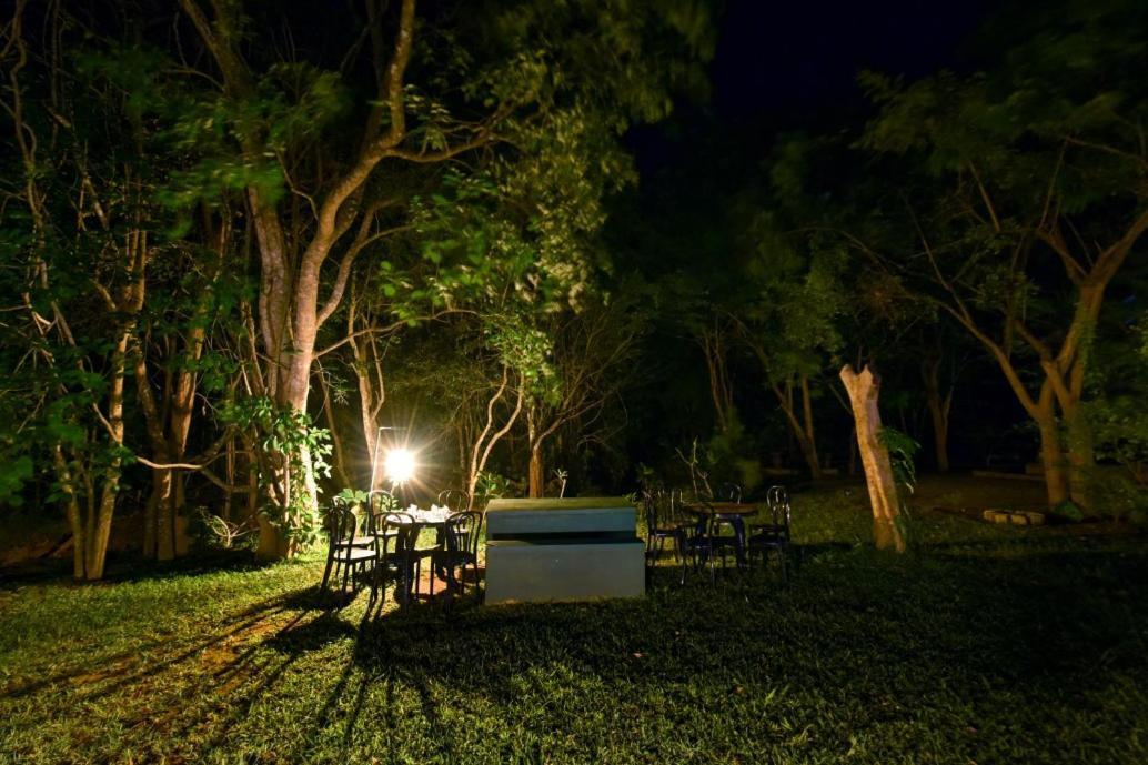 Jays Holiday Resort Habarana Exterior foto