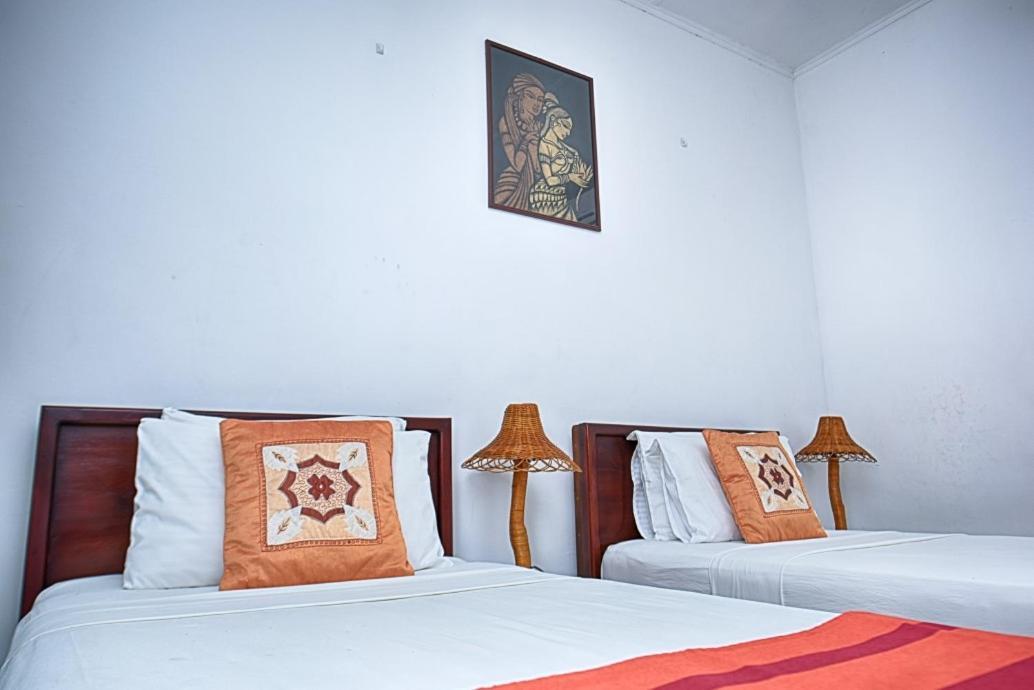 Jays Holiday Resort Habarana Exterior foto