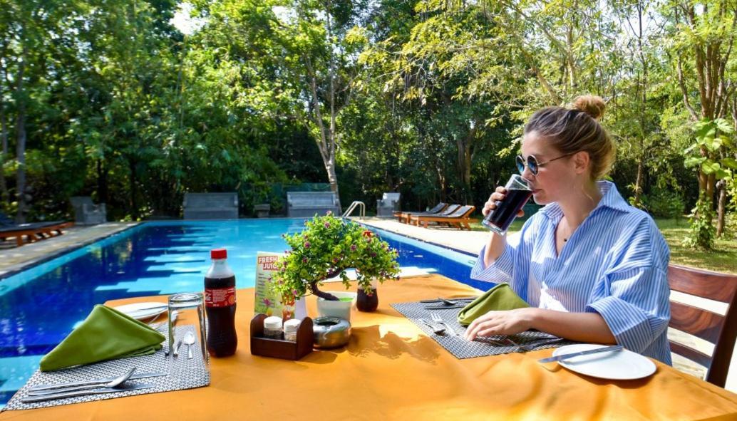 Jays Holiday Resort Habarana Exterior foto