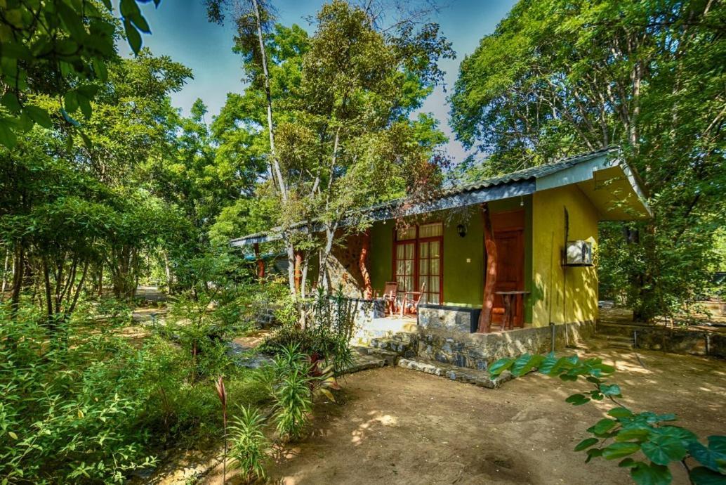 Jays Holiday Resort Habarana Exterior foto